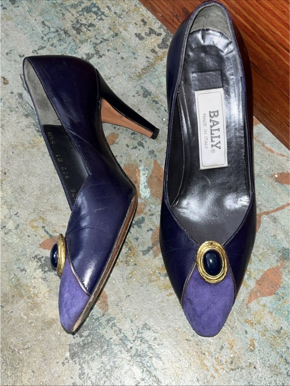 Bally Women Pumps Blue Leather Pointed Toe Heels Size 5.5 M